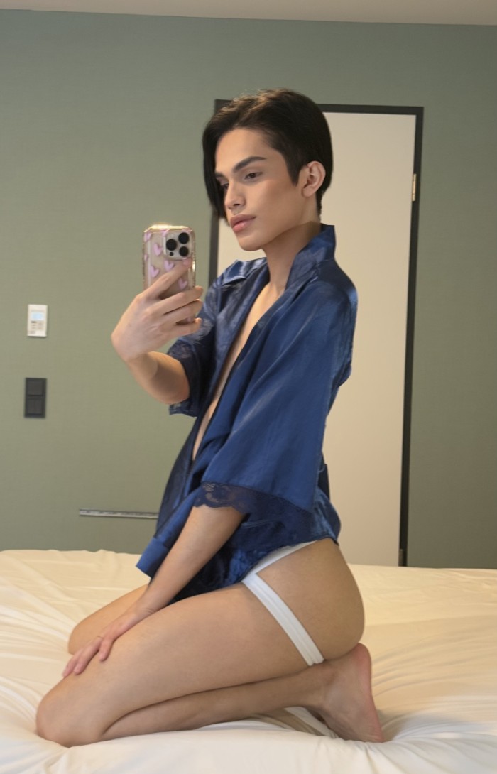 MODELO ROSTO ENCANTADOR FIESTERO Y MAJO