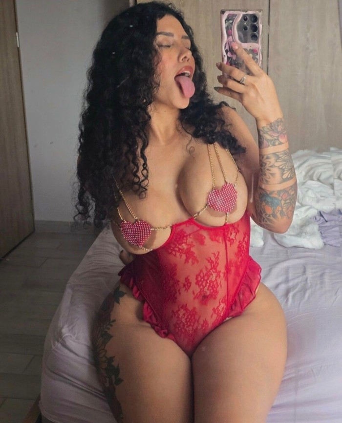 hola soy la chica de tus deseos llamame