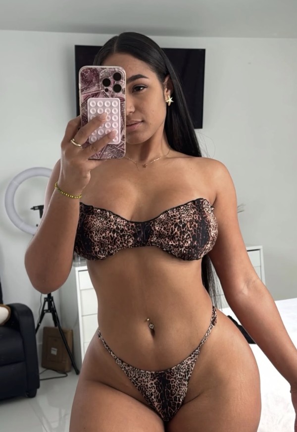 PRIMERA VEZ EN TU ZONA ME GUSTA MAMARLA RICO
