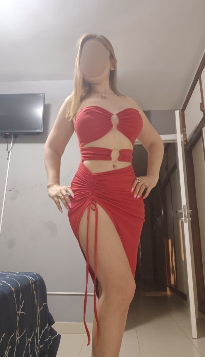 DISFRUTA DE MI COÑITO JUGOSO FIESTERA CACHONDA