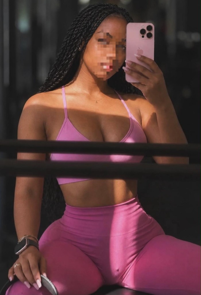 Estrella joven latina en tu zona