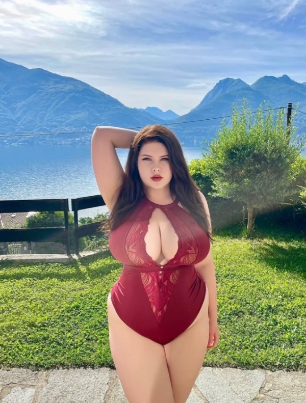 TETONA Y CULONA CURVAS XXL EN OURENSE PISO PRIVADO