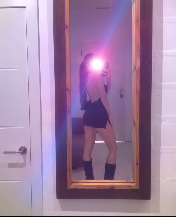CLAUDIA, JOVENCITA ESPAÑOLA DE 23 AÑOS DELGADITA