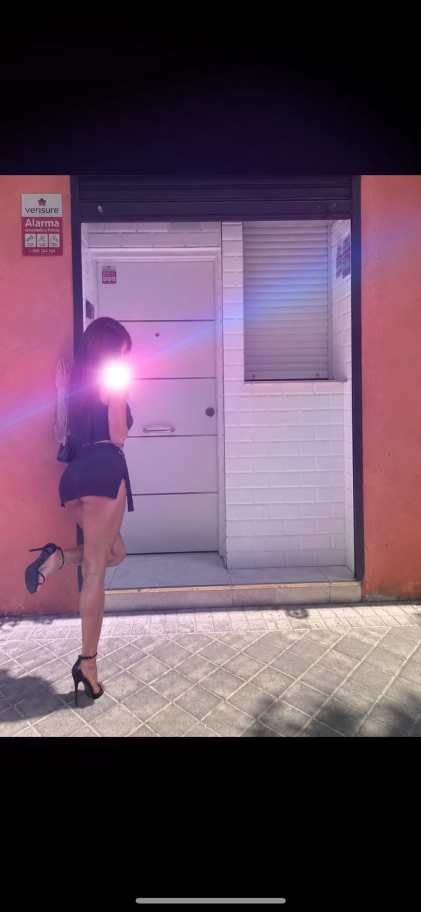 CLAUDIA, JOVENCITA ESPAÑOLA DE 23 AÑOS DELGADITA