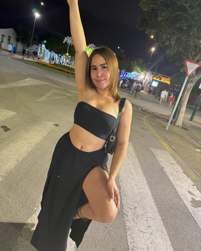 Cachonda esperandote