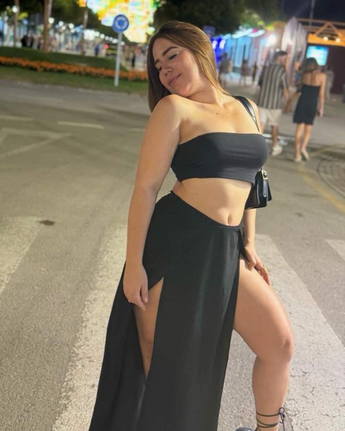 Cachonda esperandote