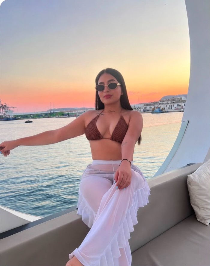 colombiana muy complaciente