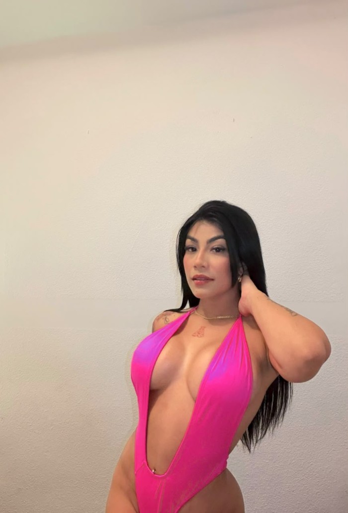 RICA LATINA RECIEN LLEGADA A BURRIANA