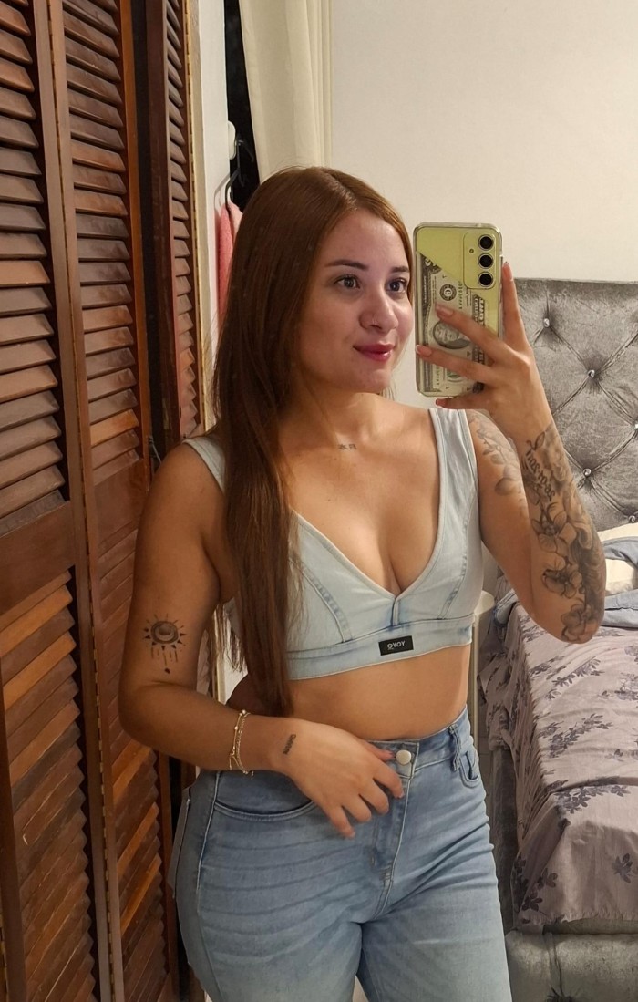Encantadora mujer novedad EN VALENCIA