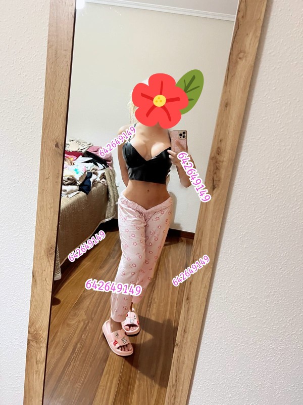 Jovencita delgadita recien llegada de foto reales puede comprobar .