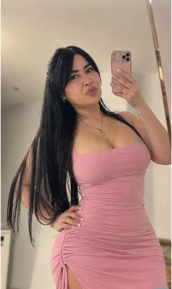Preciosa masajista sexy y caliente