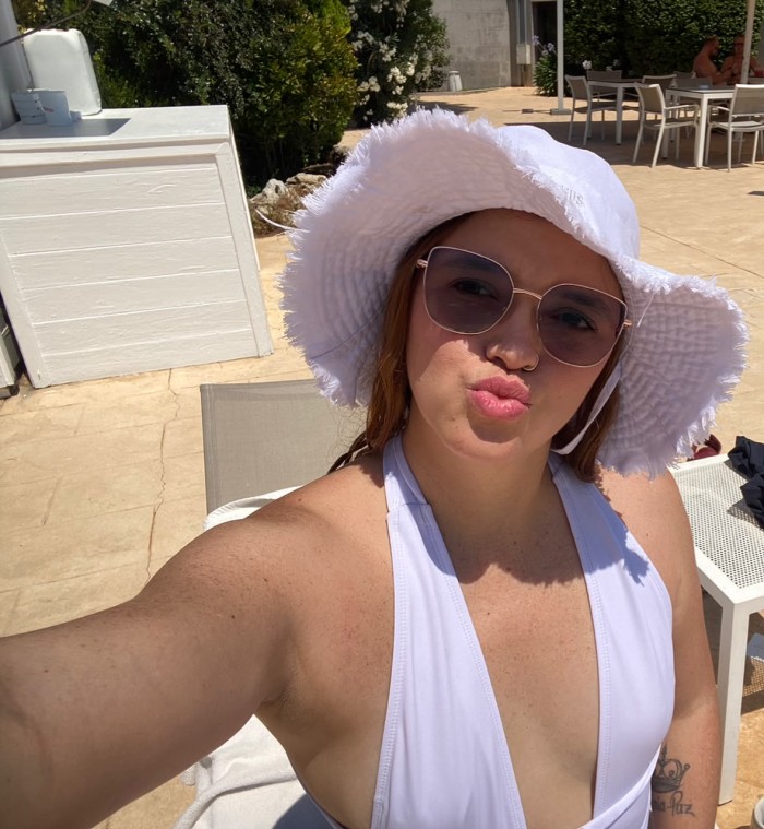SERE TU ADICCION ENCANTADORA MUJER EXÓTICA