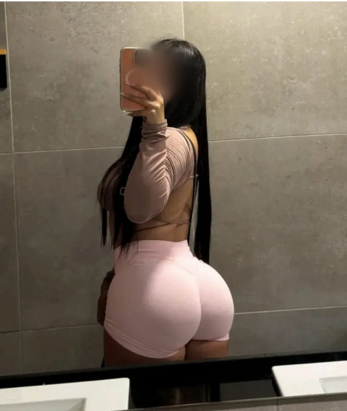 SOY UNA CHICA COMPLETA, CALIENTE, SEXY, COMPLACIEN
