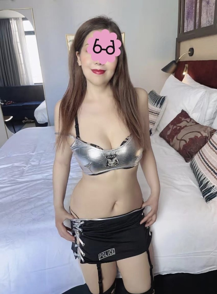 IMPRESIONANTE CHICA ASIATICA, NOVEDAD EN SANTANDER