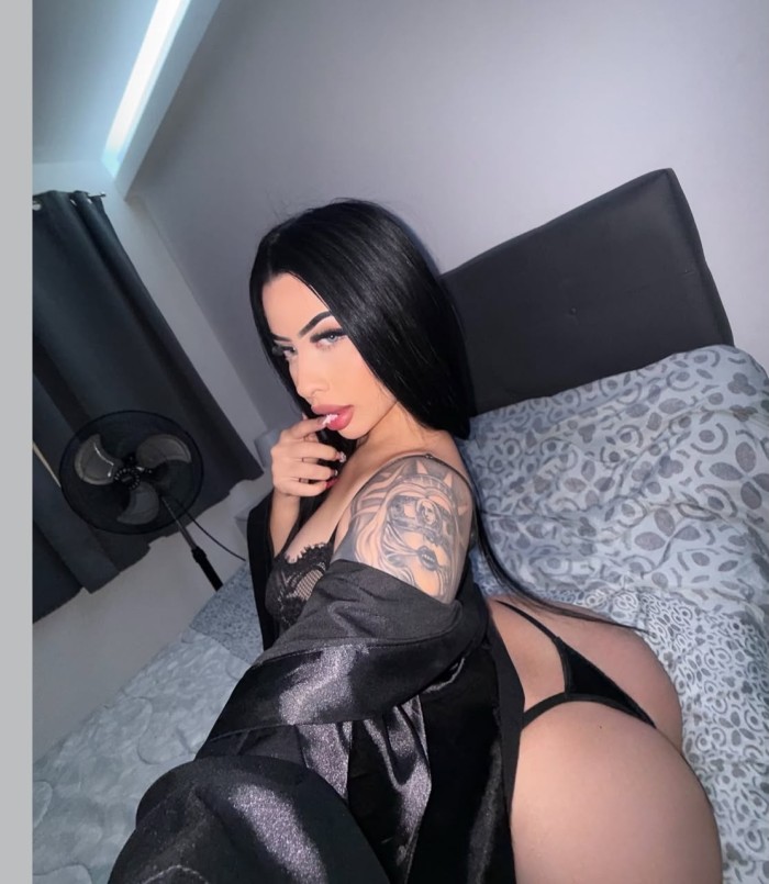 ¡¡¡NOVEDAD!!!Latina exotica universitaria