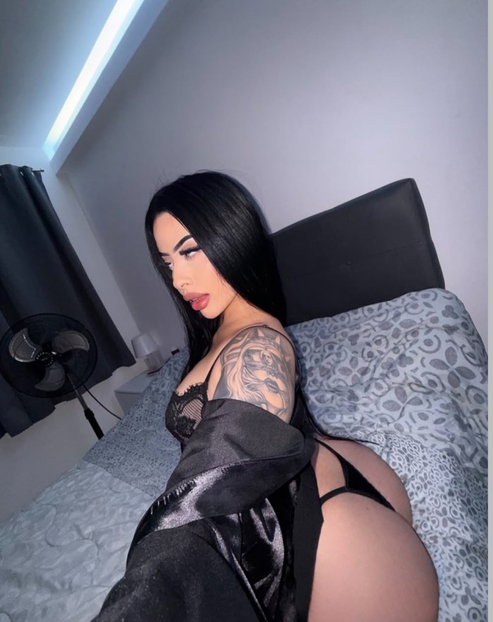 ¡¡¡NOVEDAD!!!Latina exotica universitaria