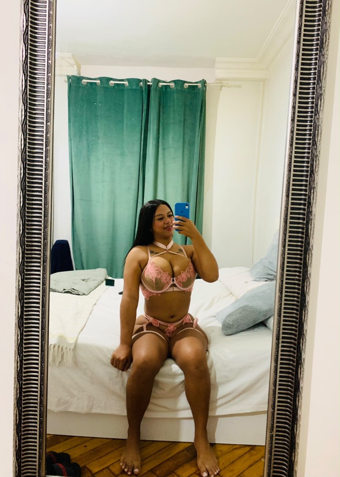 Colombiana exclusiva muy bonita en Figueres