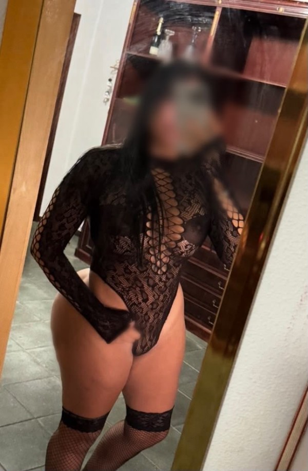 NOVEDAD ESTRELLA CHICA exclusiva CARIÑOSA, BESUCONA EN LEÓN 24H