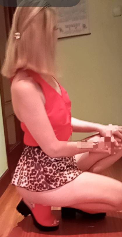 Preciosa rubia fiestera 24 horas!!!