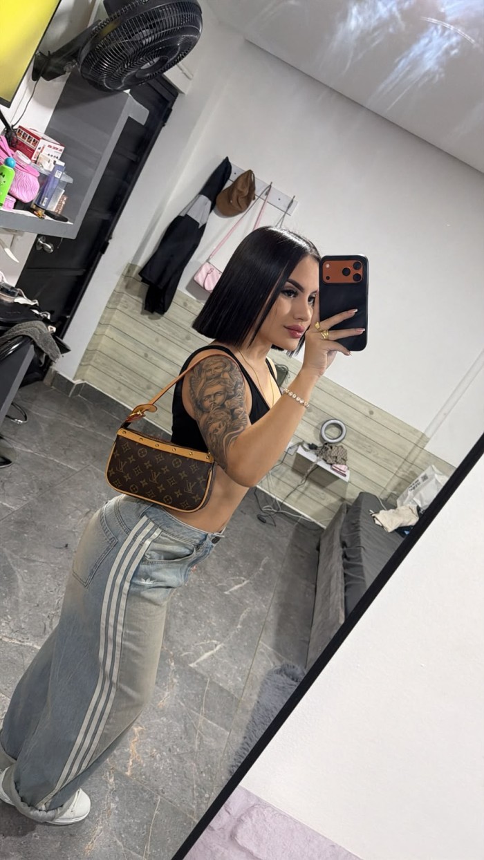 ARDIENTE SENSUAL APASIONADA DESEOSA DE SEXO