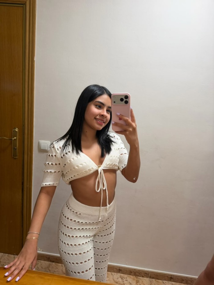 CAMILA ATREVIDA FIESTERA EN LLORET DE MAR