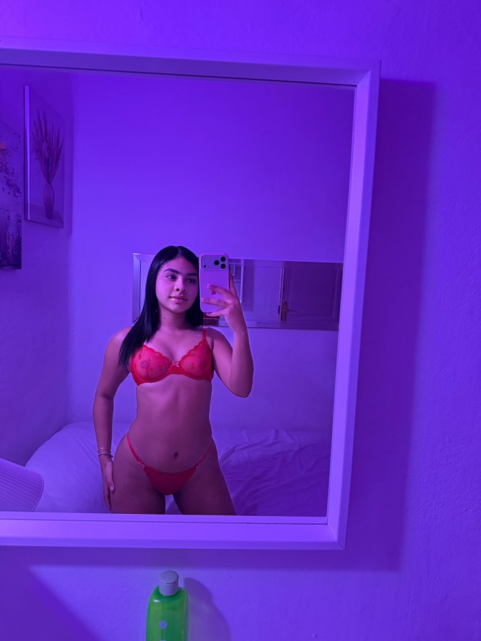 CAMILA ATREVIDA FIESTERA EN LLORET DE MAR