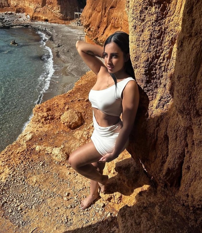 Cristal Jovencita cachonda