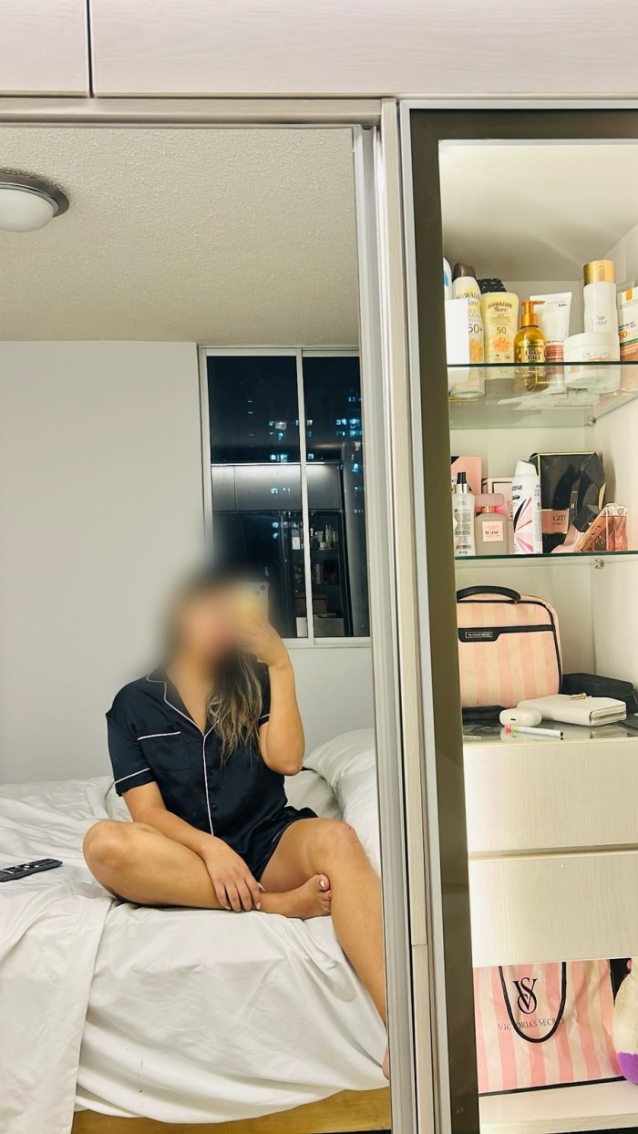 NATALY FIESTERA Y JUGUETONA NUEVA EN SITGES