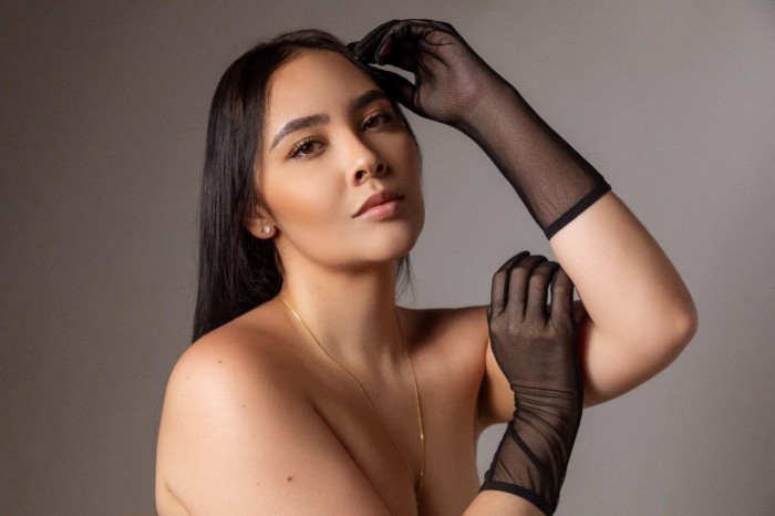 COLOMBIANA CON ESCENCIA UNICA