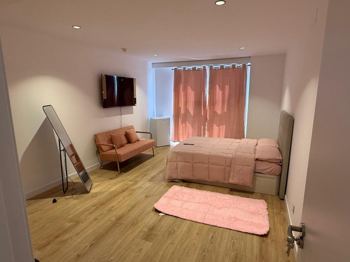 673124189 bellas habitaciones en  plaza Castilla