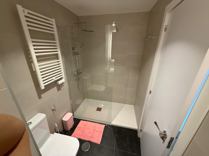 673124189 bellas habitaciones en  plaza Castilla