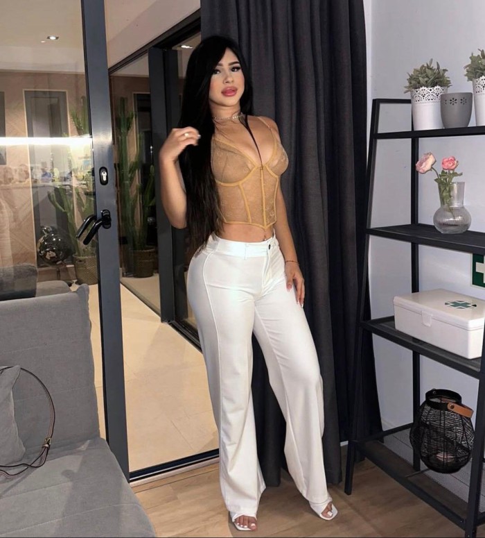 ARDIENTE JOVENCITA COLOMBIANA EN GIJON FIESTERA Y APASIONADA