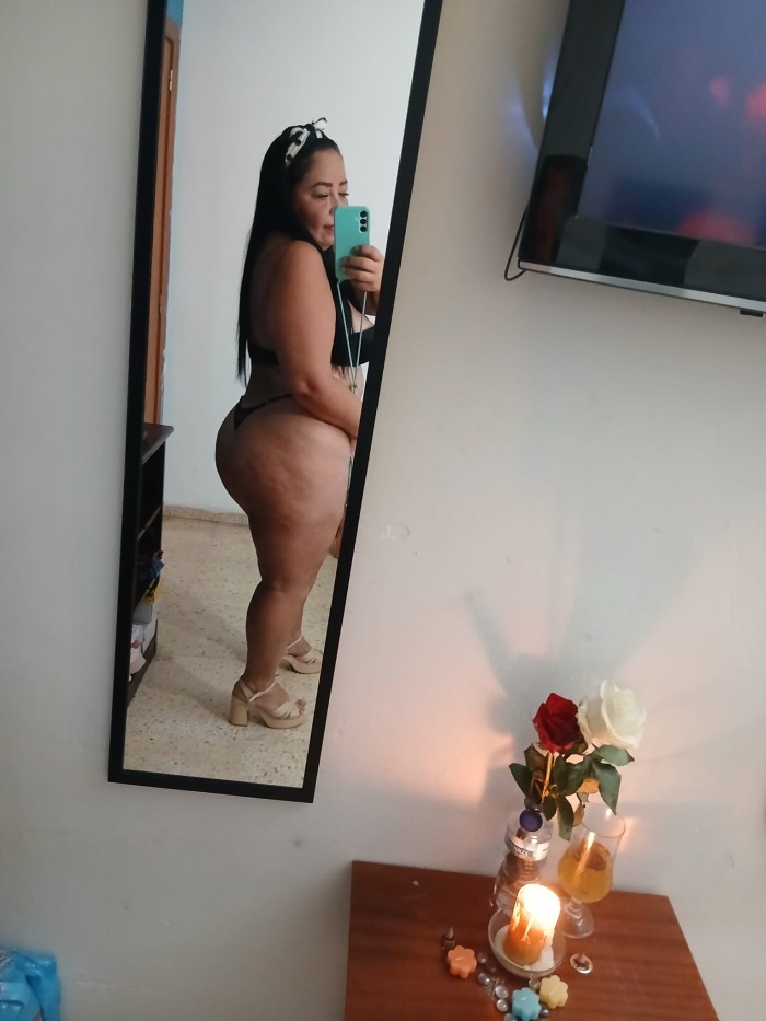 IVANA MADURICA BIEN CACHONDA! VENEZOLANA FIESTERA