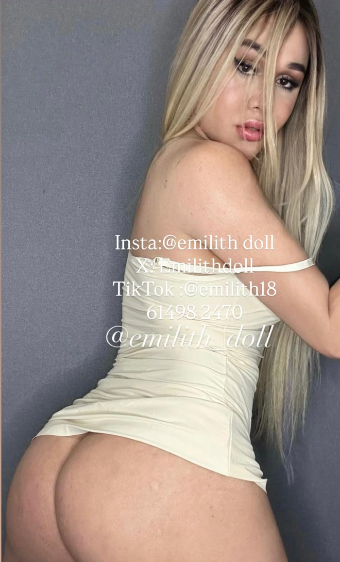 LECHERA TRANS COMPLACIENTE DIOSA DEL SEXO