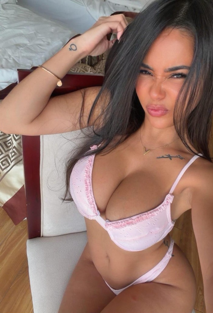 EN LAS CANTERAS RICO CULO TRAGON ADICTA AL SEXO