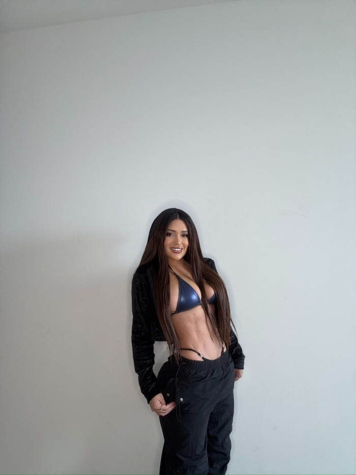 SEXY MEXICANA COMPLACIENTE EN VALLADOLID