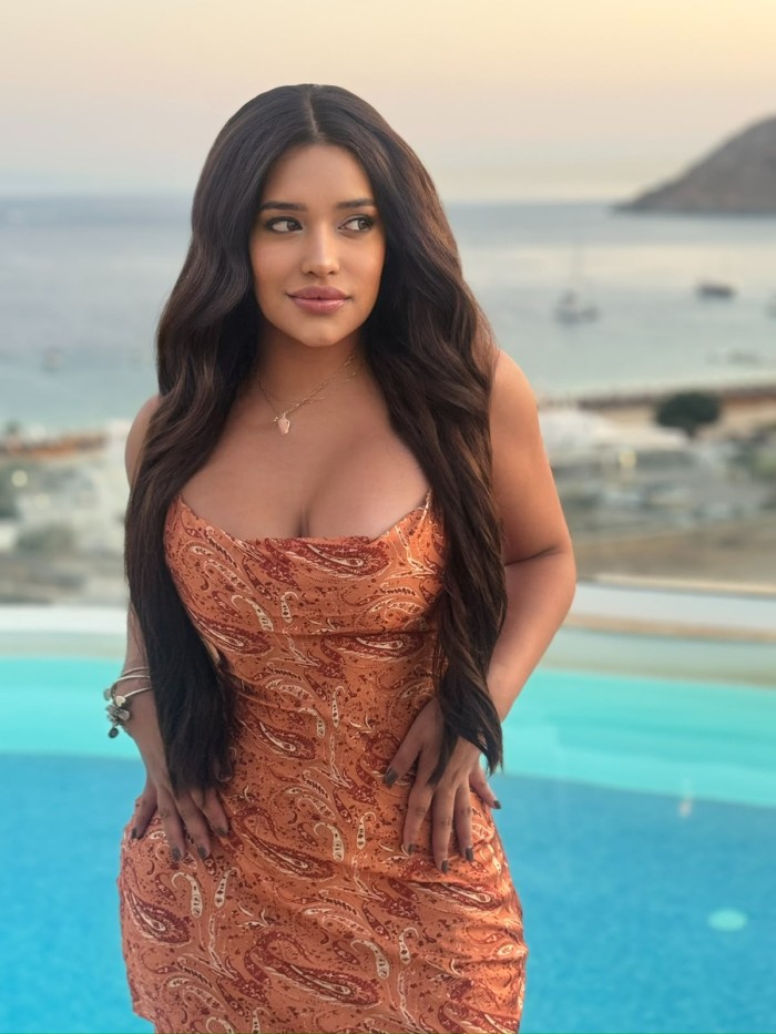 SEXY MEXICANA COMPLACIENTE EN VALLADOLID