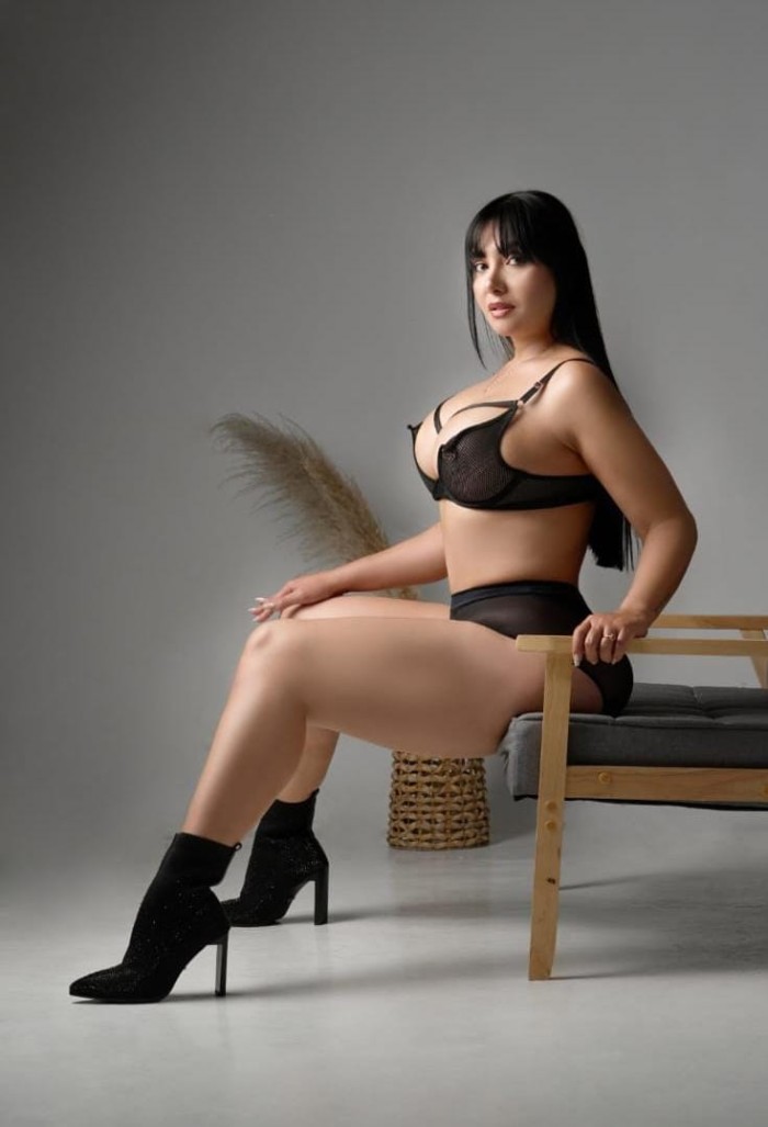 FIESTERA SEXY QUIERO QUE ME FOLLES TODA LA NOCHE