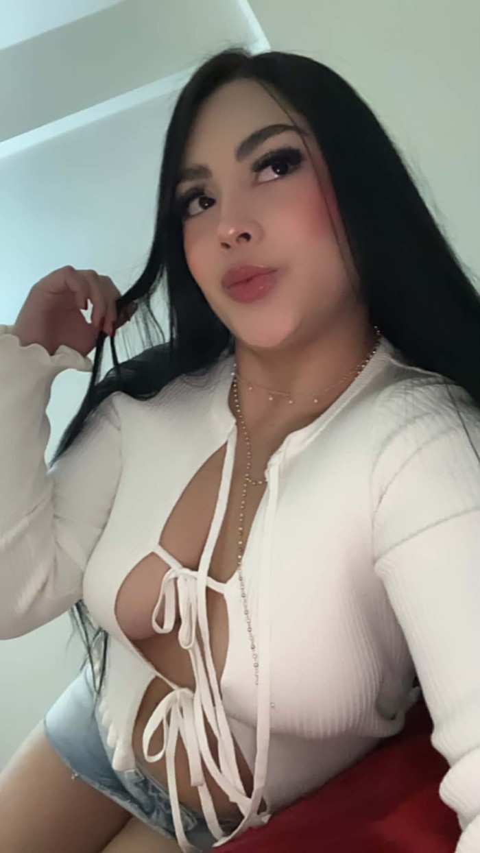 ARDIENTE APASIONADA ARDIENTE DESEOSA DE SEXO