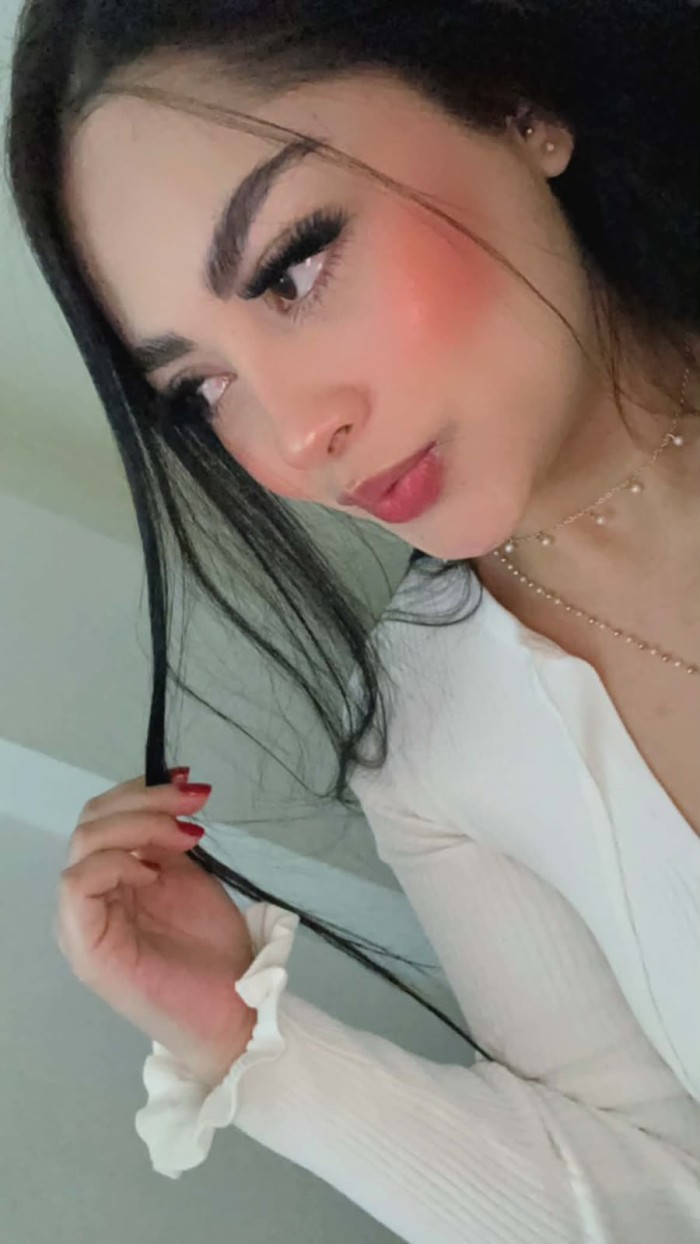 ARDIENTE APASIONADA ARDIENTE DESEOSA DE SEXO