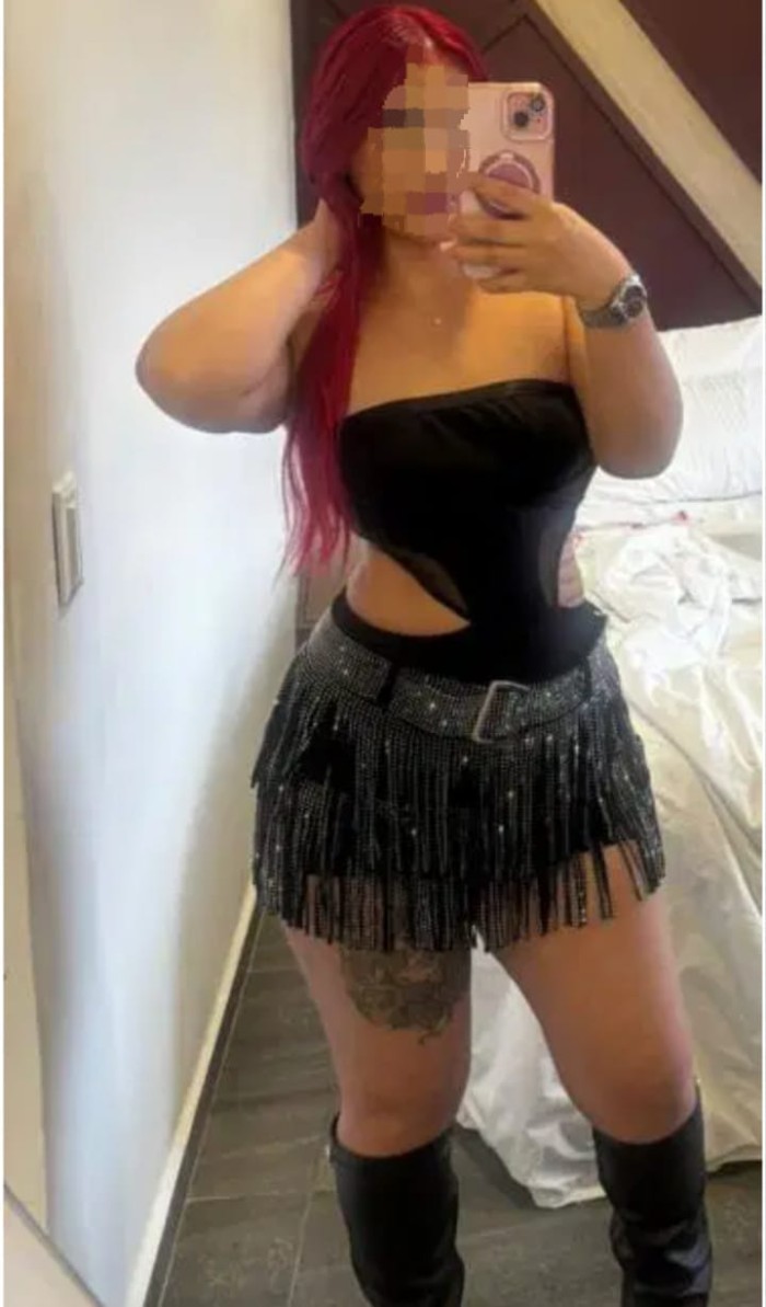 DUO DE AMIGAS SEREMOS TU ADICCION ENCANTADORAS