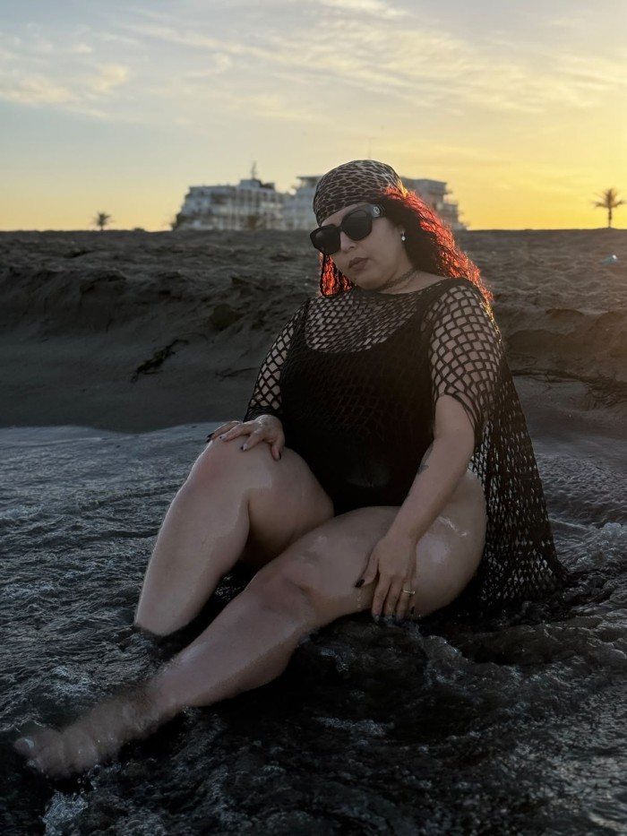 SEXY Y SENSUAL LATINA DE PASO POR MATARO