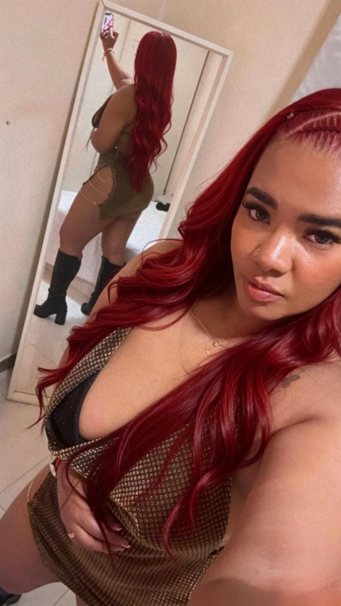 PRECIOSA Y SENSUAL LATINA DE GRANDES CURVAS MALAGA