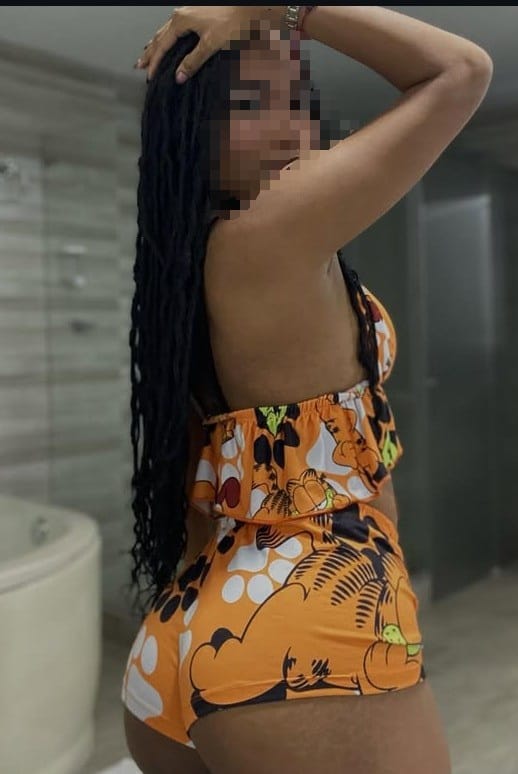 SEXY MORENOTA CULONA EN MOLLET DEL VALLE FIESTA