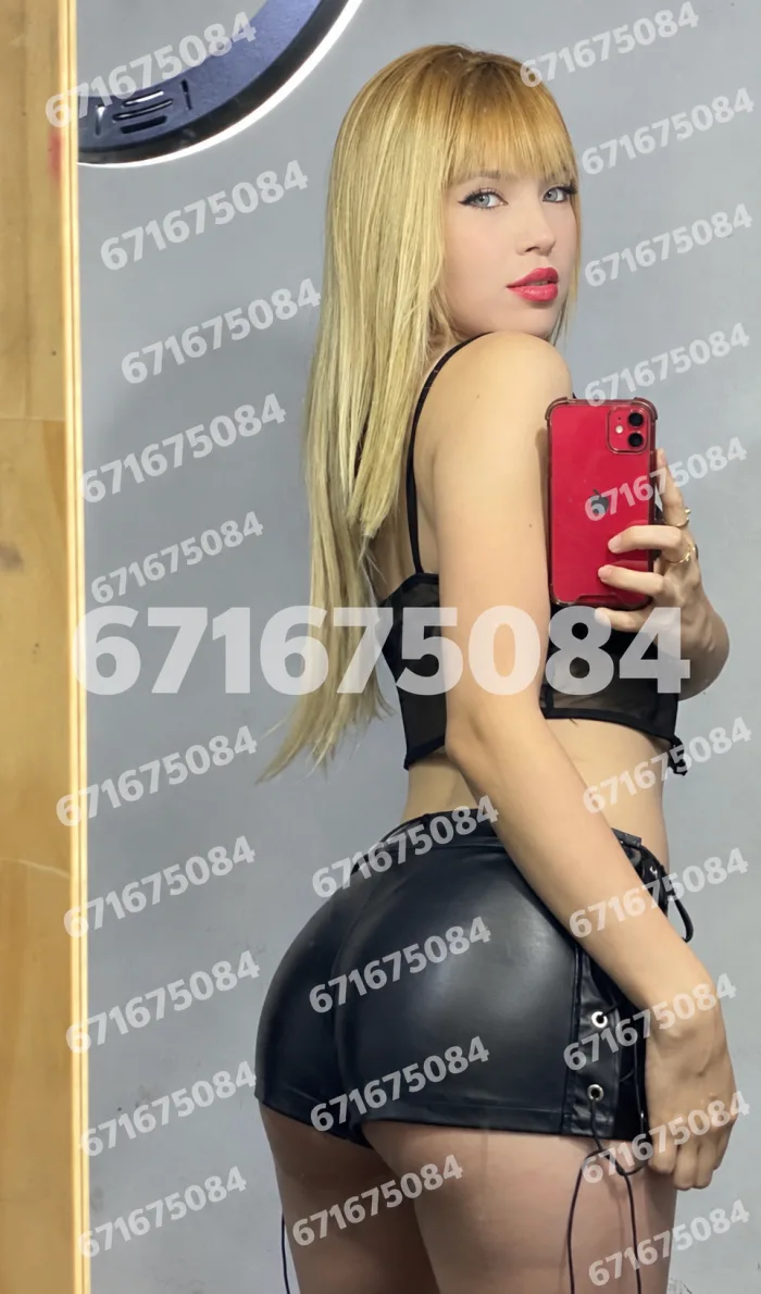Rubita cachonda fiestera 20 añitos