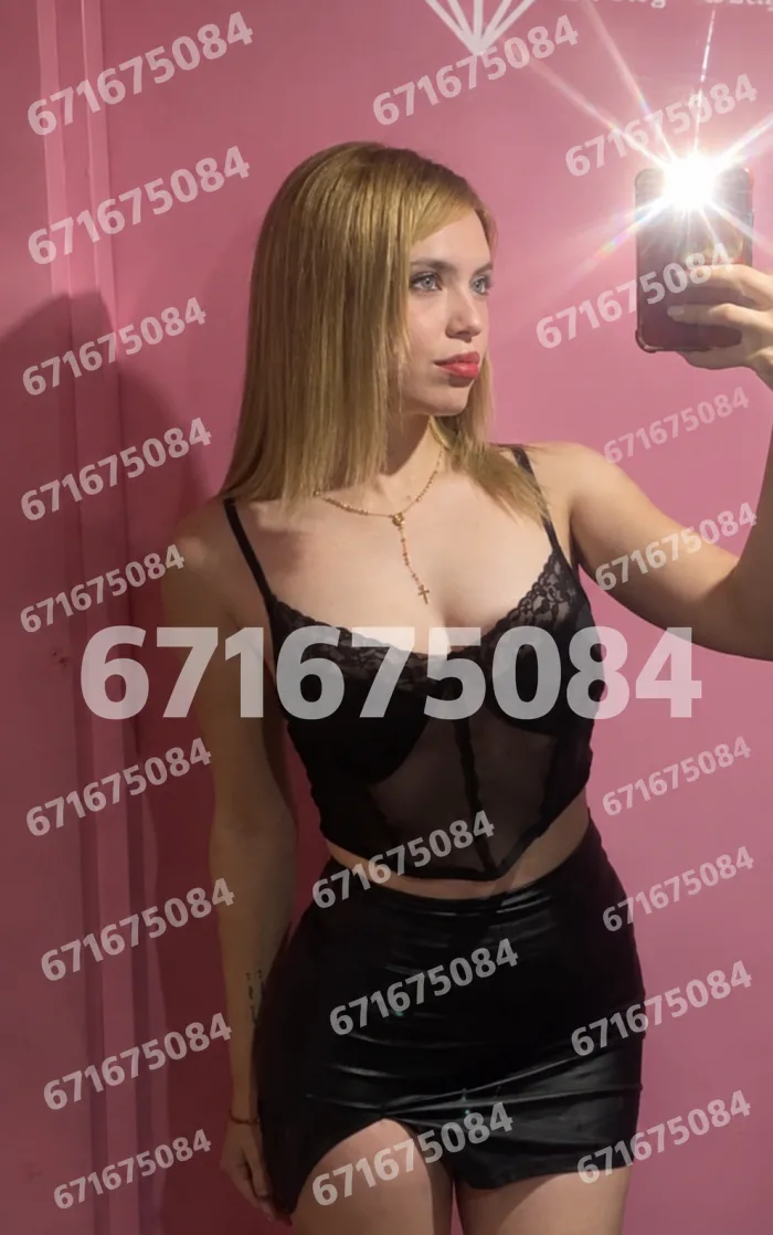 Rubita cachonda fiestera 20 añitos