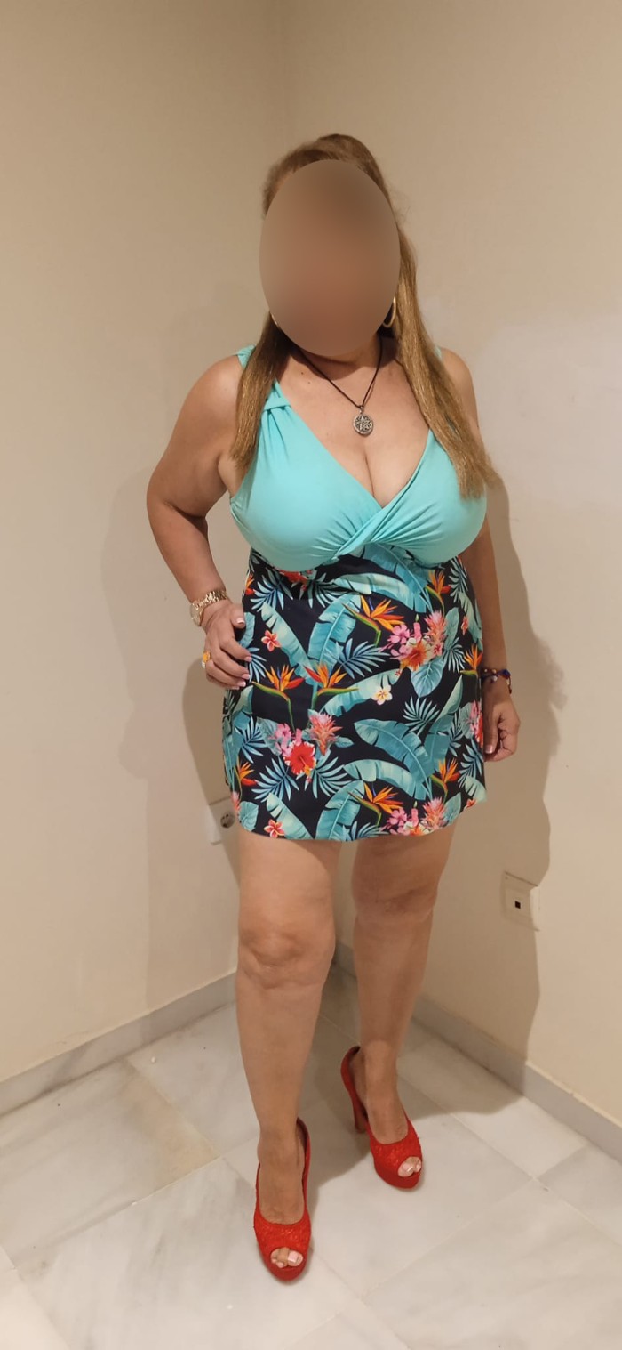 NOVEDAD SEÑORA MADURA CONEJITO VELLUDO EN VITORIA