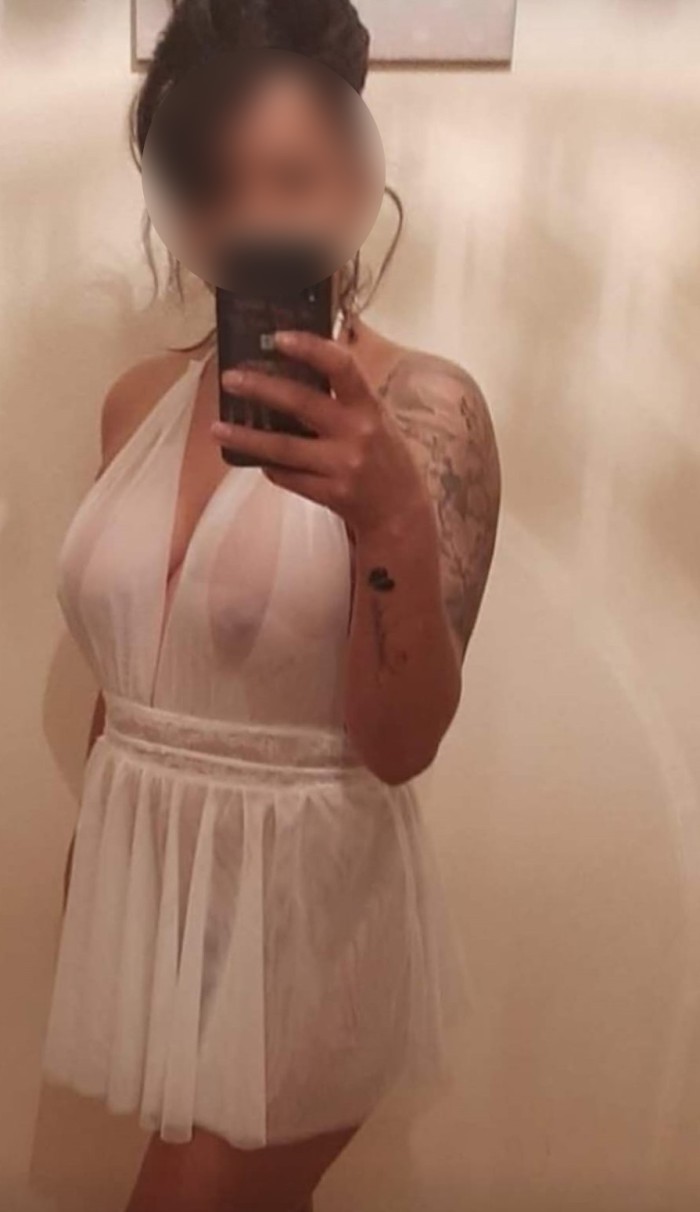 NOVEDAD EN LUGO! SELENA MORBOSA CARIÑOSA FIESTERA JUGUETONA