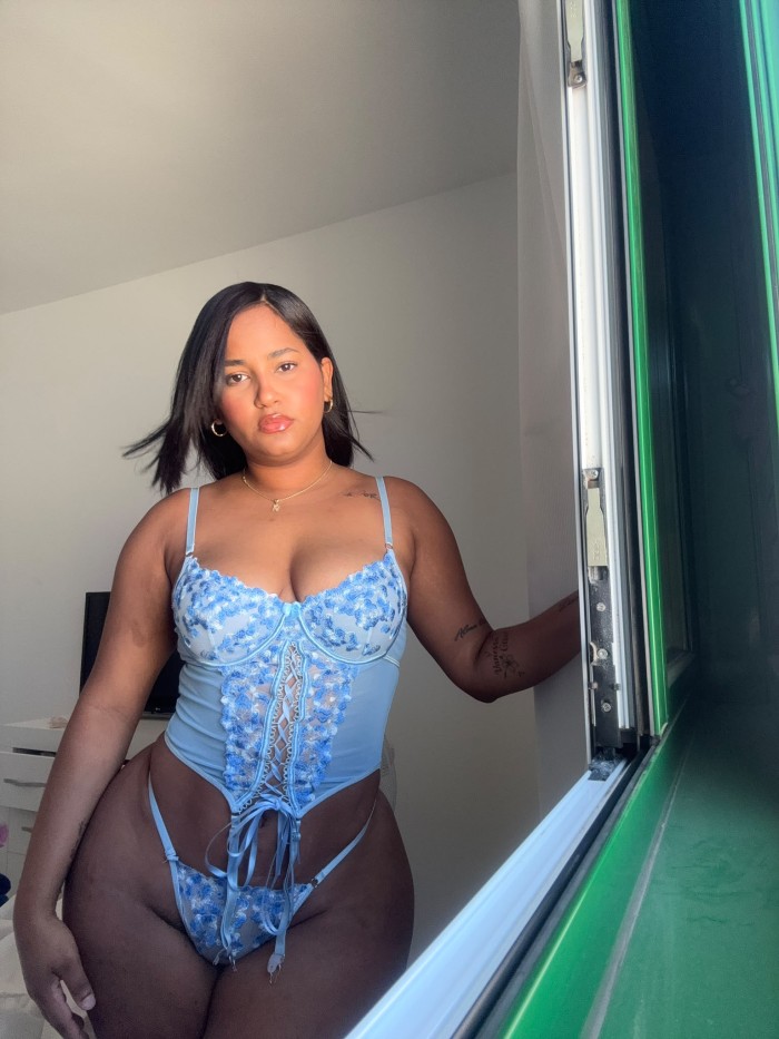 MELANY ATREVIDA FIESTERA EN PUERTO DEL CARMEN