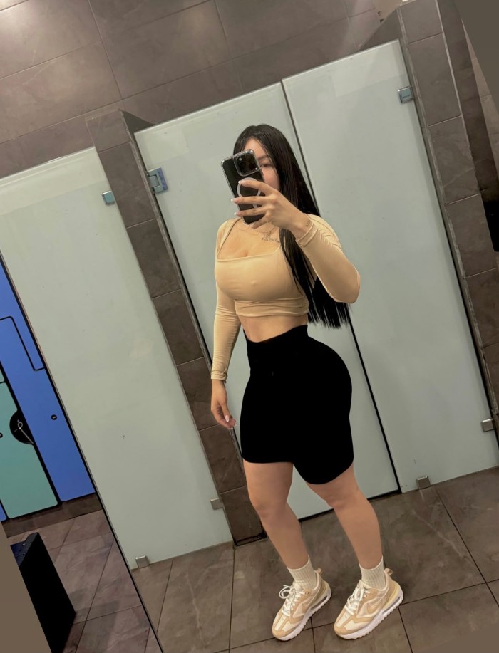 NOVEDAD JIMENA MORBOSA CACHONDA CALIENTE FIESTERA EN ILLESCAS